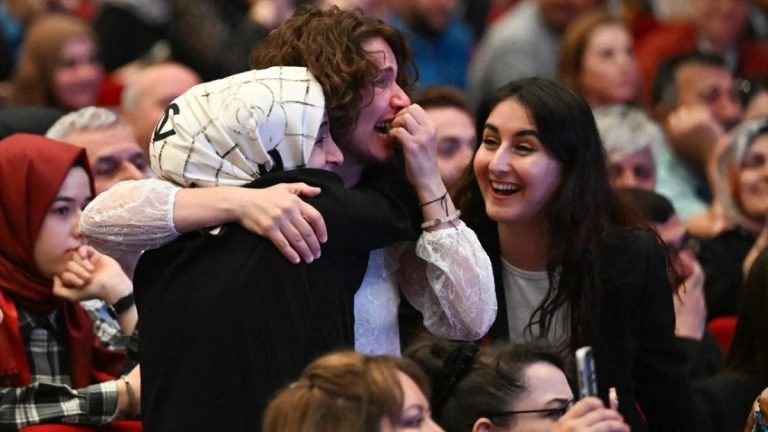 15 bin öğretmen daha eğitim ordusuna katıldı