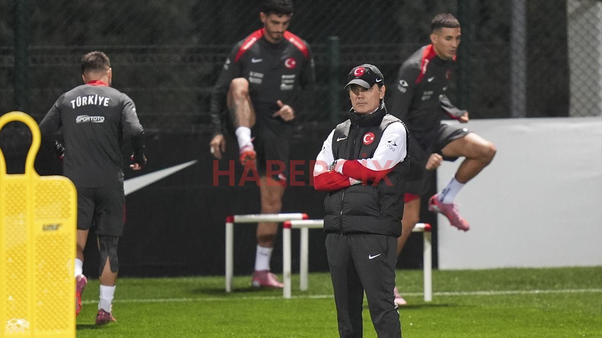 A Milli Takım, Bulgaristan ve İspanya maçlarının hazırlıklarına başladı