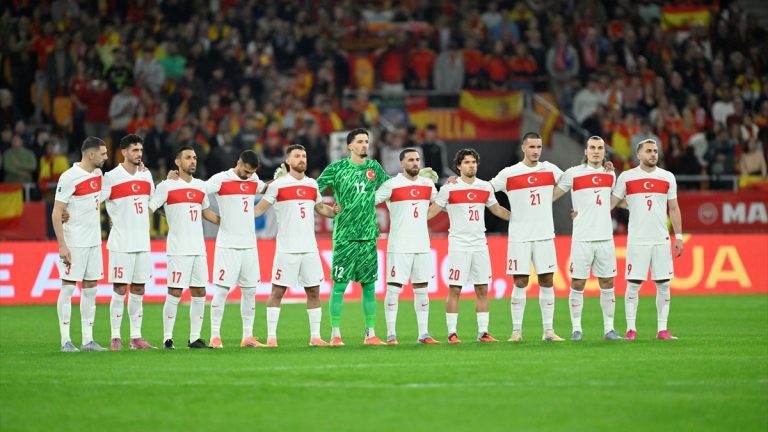 A Ulusal Kadro’nun soyunma odasından eşyalar çalındı!