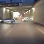 Adana’da makas atan sürücü seyir halindeki başka bir otomobile çarptı