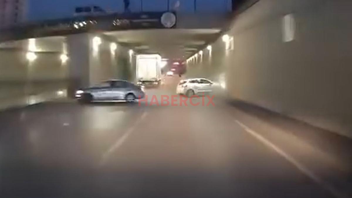 Adana’da makas atan sürücü seyir halindeki başka bir otomobile çarptı