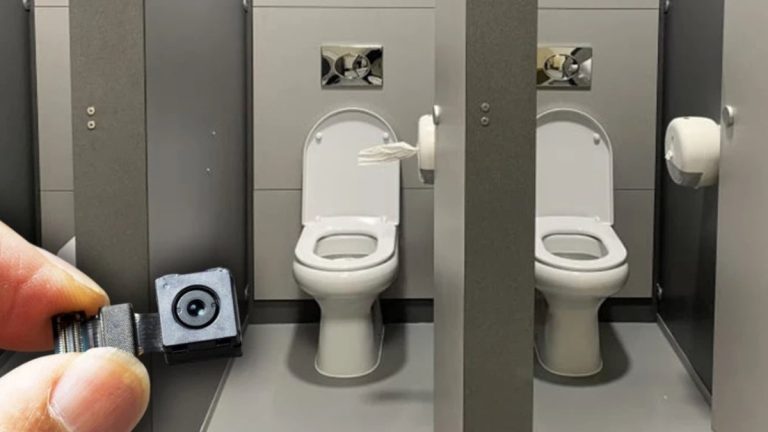 Adana’da okul tuvaletinde gizli kamera skandalı