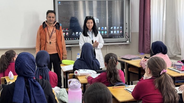 Afyonkarahisar’da çevreci öğretmen çiftten örnek çalışma