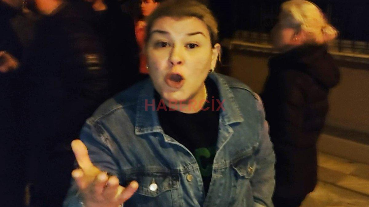 Aksaray’da şoförün kaçtığı kazada sahte şoför planı tutmayan anne, gazetecilere saldırdı