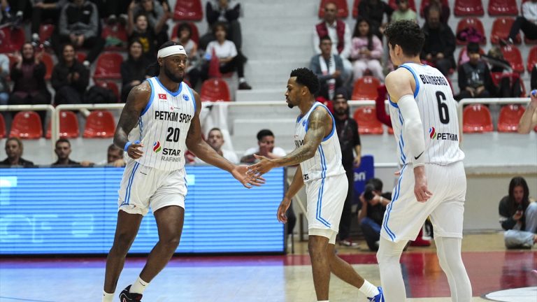 Aliağa Petkimspor, Petrolina AEK’e fark attı