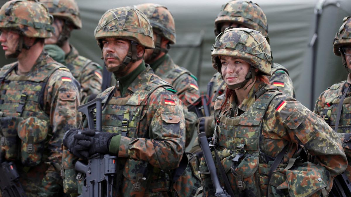 Almanya’da yeni model: Önce gönüllü yetmezse zorunlu askerlik