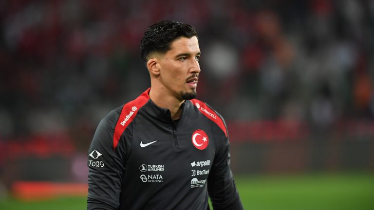 Altay Bayındır: Kimin oynadığının bir değeri yok