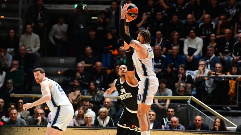 Anadolu Efes, Virtus Bologna’ya mağlup oldu