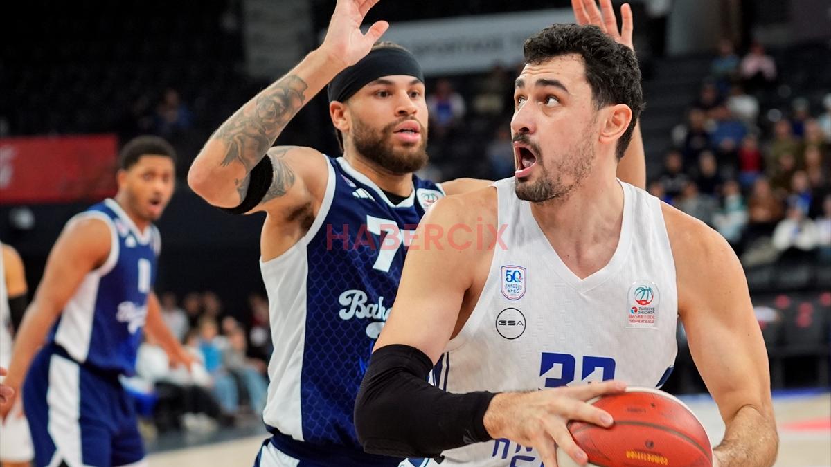 Anadolu Efes’te Erkan Yılmaz, 3 hafta yok