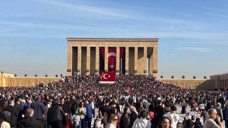 Anıtkabir’de 10 Kasım Rekoru Kırıldı: 1 Milyon 219 Bin 148 Kişi Ziyaret Etti