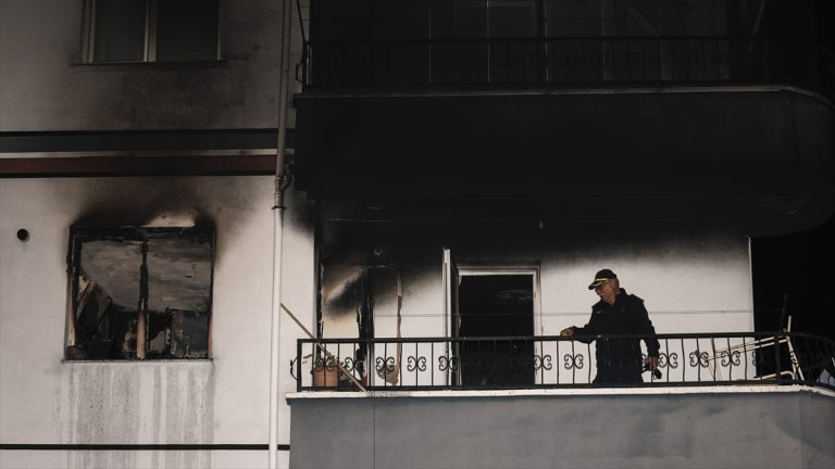 Ankara’da apartman dairesinde patlama: 1 kişi yaralandı