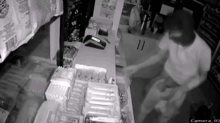 Ankara’da iş yerlerinde para ve sigara çalan şüpheliler yakalandı