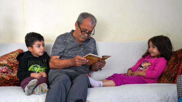 Antalya’da 3 torunuyla bir başına kaldı: Dedeye konuttan tahliye şoku