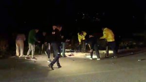 Antalya’da motosikletiyle otomobile arkadan çarptı: Kırılan dişlerini telefon ışığıyla aradılar