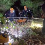 Antalya’da uçurumda mahsur kalan iki turist kurtarıldı