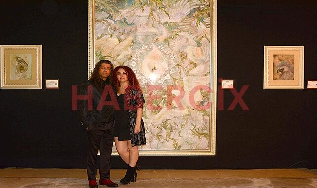 Aşkın ateşiyle, sanata dönen kumaşlar: ‘Chaleshe Simurgh’ ve ‘IT’S ME’ İstanbul’da ilk kez sergilendi