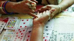 Avustralya’da falcı, 46 milyon dolarlık dolandırıcılık savıyla gözaltına alındı