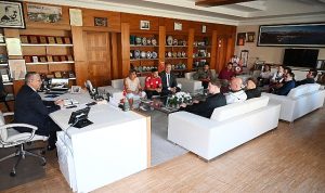 Başkan Topaloğlu’na antrenör ve sporculardan ziyaret