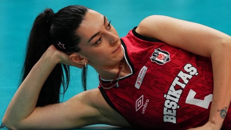 Beşiktaş, Ceren Karagöl ile yollarını ayırdı