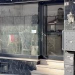 Böcek ailesinin mevtinde yeni ayrıntı: Otel kilitli kalmışlar