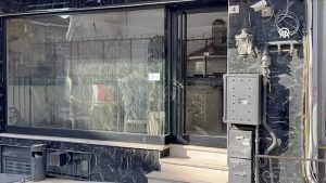 Böcek ailesinin mevtinde yeni ayrıntı: Otel kilitli kalmışlar