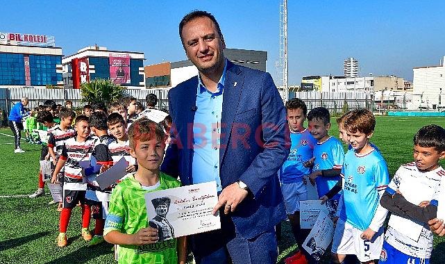 Bornovalı minikler 10 Kasım anısına mücadele etti