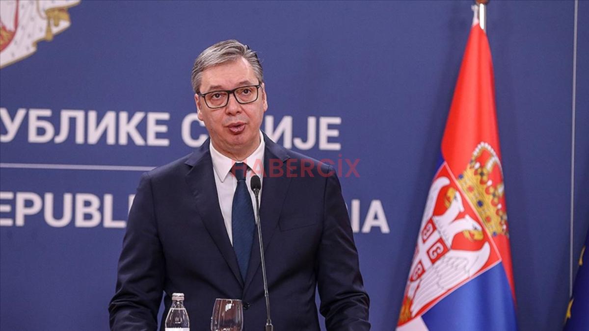 Bosna Savaşı’nda tartışmalı tez: Vucic “keskin nişancı safarisi”yle suçlanıyor