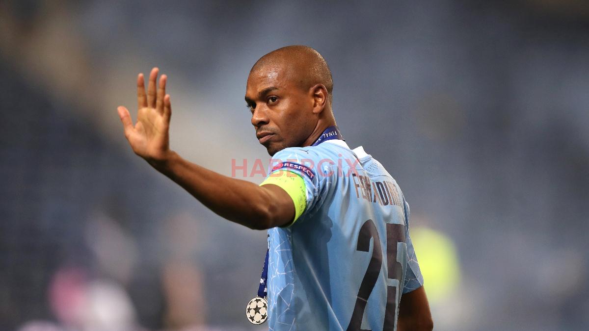 Brezilyalı futbolcu Fernandinho, mesleğine son verdi