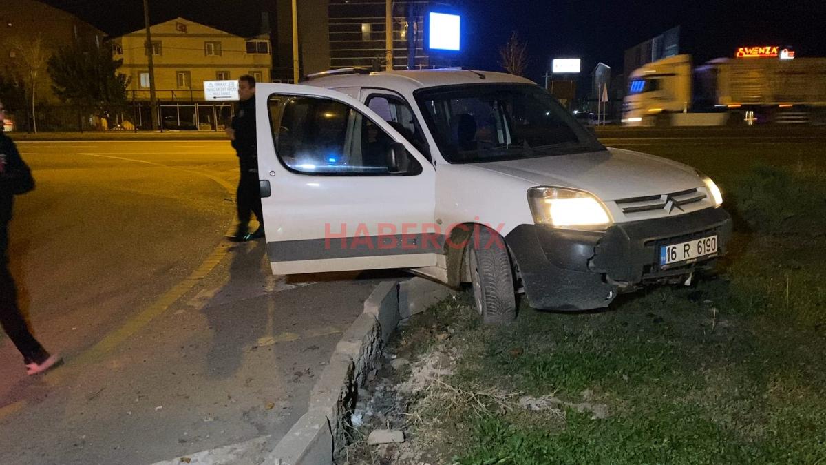 Bursa’da araçla polisten kaçan çocuk kaza yapınca yakalandı
