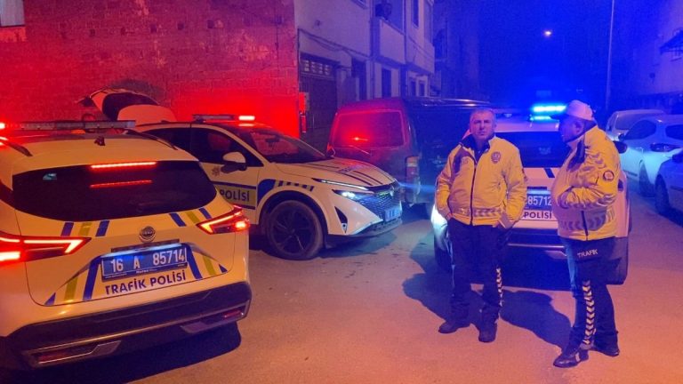 Bursa’da ‘dur’ ihtarına uymayan şoför, 10 kilometrelik kovalamacayla yakalandı