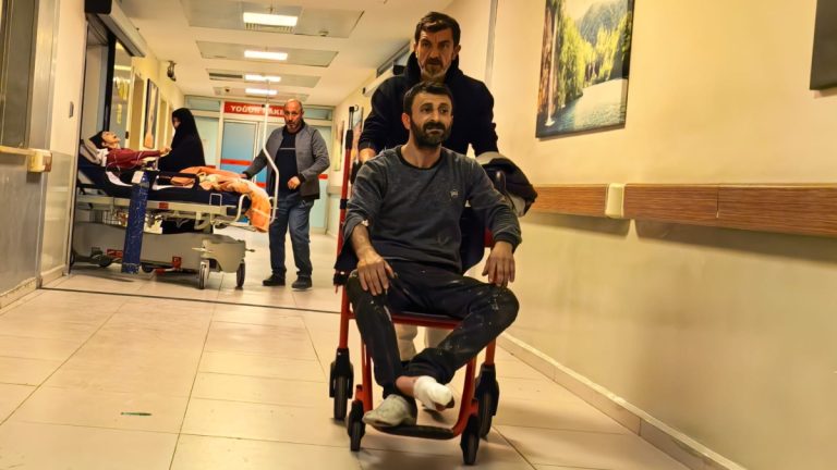 Bursa’da motorlu testereyle odun kesen şahsın parmağı koptu