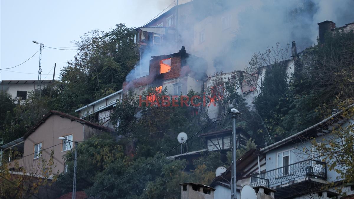 Bursa’da yanan konutta 1 kişinin cesedi bulundu