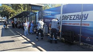 Büyükşehir’le duraklar temiz ve bakımlı