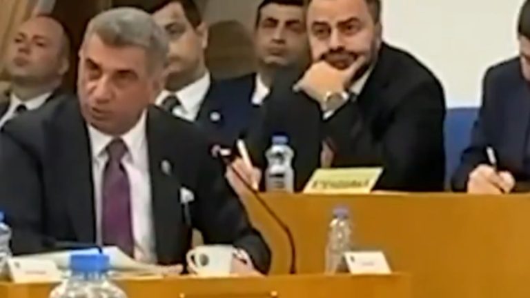 CHP’li Gürsel Erol’dan Murat Kurum’a: Sizi ve bakanlık bürokrasisini kutluyorum