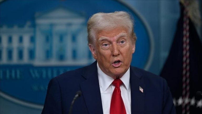 Donald Trump: Epstein’ın, Bill Clinton ile ilişkisinin araştırılmasını isteyeceğim