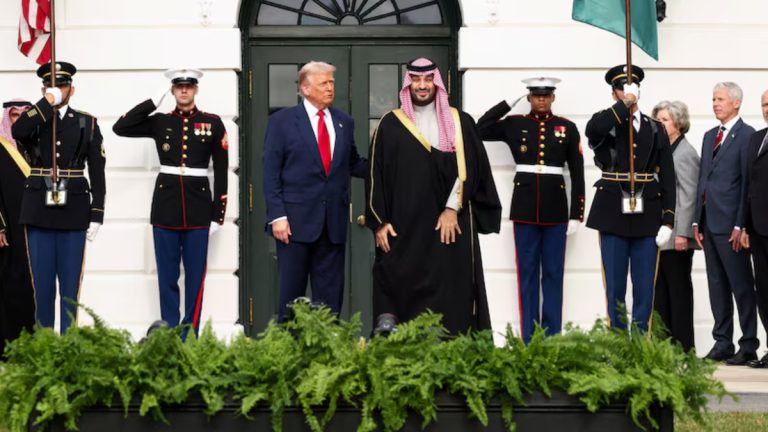 Donald Trump’tan Prens Selman’a görkemli karşılama