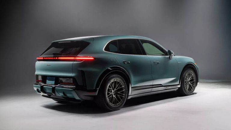 Elektrikli Porsche Cayenne tanıtıldı: İşte fiyatı ve özellikleri