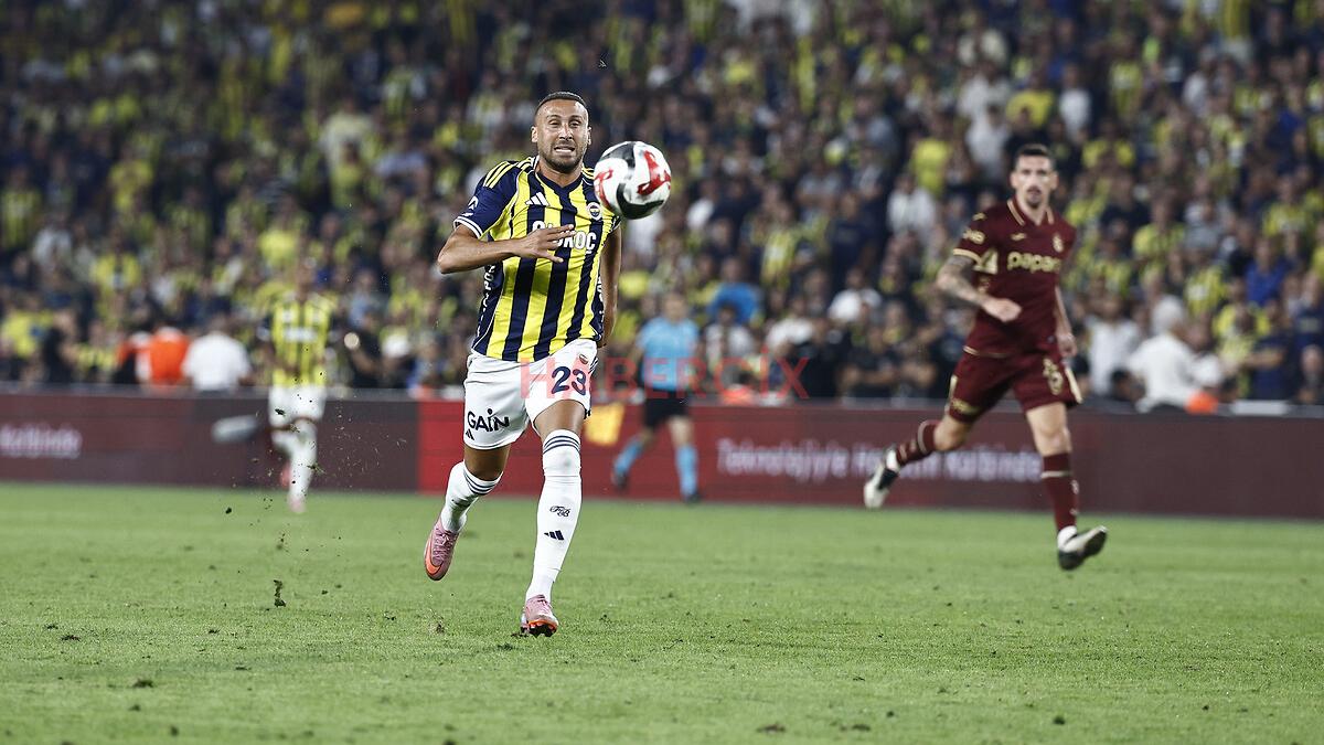 Fenerbahçe’de Cenk Tosun’a Harika Lig’den 3 talip