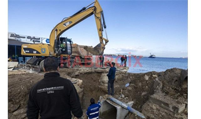 Foça’da dere yatağına yapılan kanal taşkını önledi