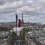 Fransa’da tartışmalı emeklilik ıslahatı askıya alındı