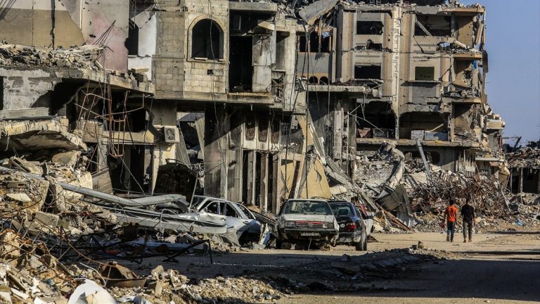 Gazze’de toplam can kaybı 70 bini aştı