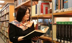 Gelenekle çağdaşlık ortasında köprü kuran bayan sufiler!