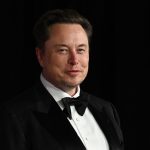 Grok’tan Elon Musk’a absürt övgüler: Tarihin en büyük insanı ilan etti