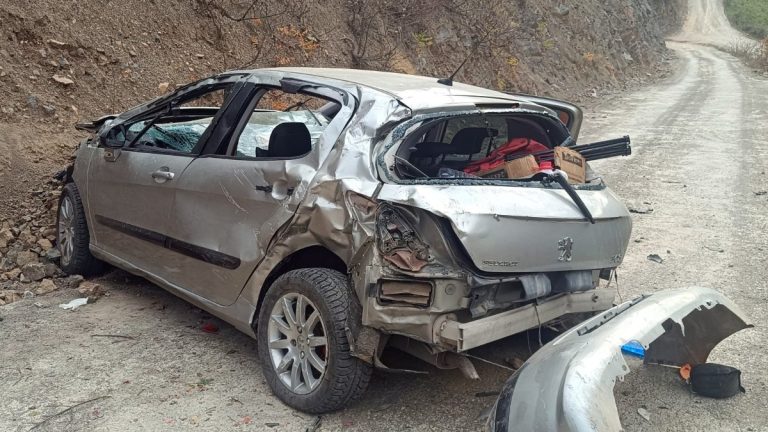 Gümüşhane’de otomobil uçuruma yuvarlandı, kaza gün ağarınca ortaya çıktı