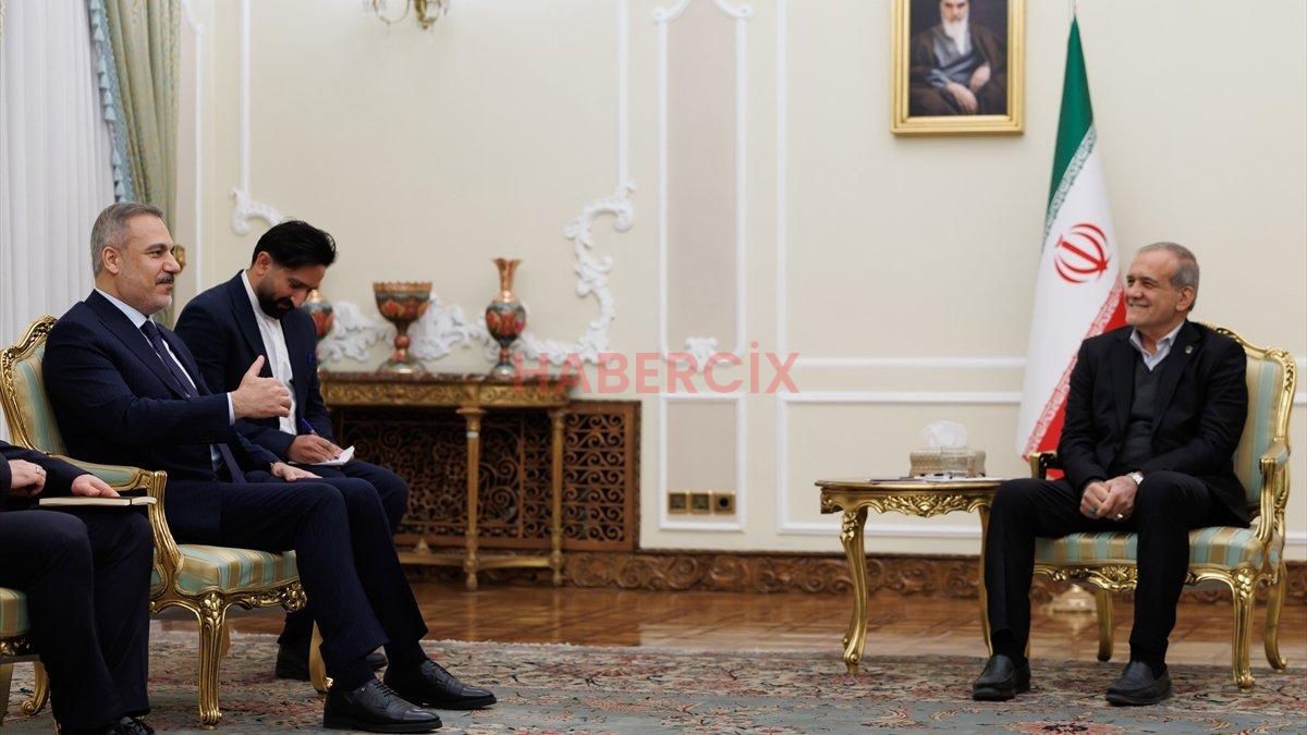 Hakan Fidan, İran Cumhurbaşkanı Pezeşkiyan ile görüştü