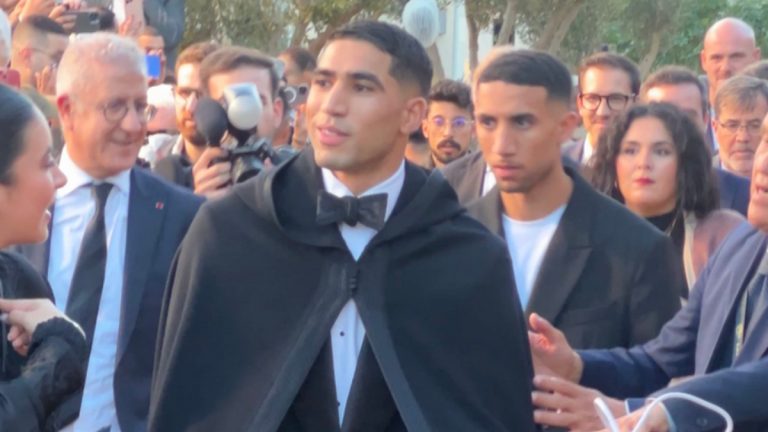 Hakimi, Afrika’da yılın futbolcusu seçildi: Merasime scooter ile geldi