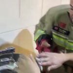 Hatay’da hamur karıştırma makinesine elini sıkıştırdı