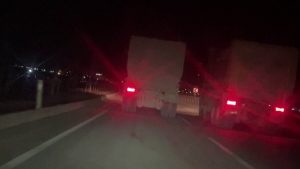 Hatay’da kamyonların 100’ü bulan süratle yarışı kamerada