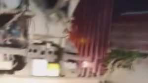 Hatay’da yola beton döken şoför: Benim firmam varlıklı, bekleyeceksiniz