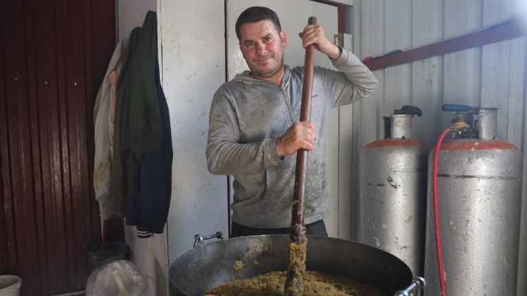 Hatay’da zeytinyağı defne sabununa ağır ilgi